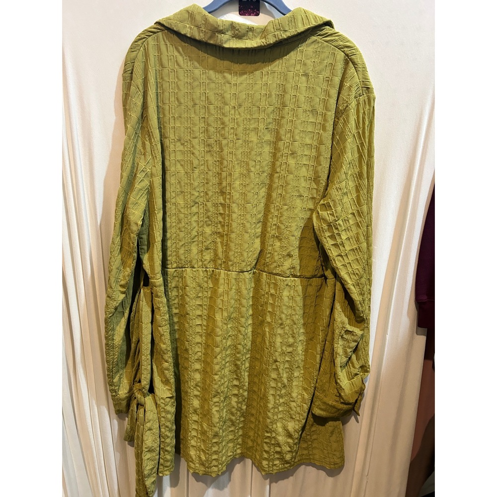 PrettyLittleThing Plus‎ Size 16 US Green Textured Tie Waist Mini Dress